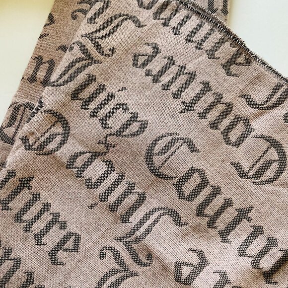 JUICY COUTURE Women's Blanket Scarf/Wrap  NWT Size OSFM - Picture 2 of 7